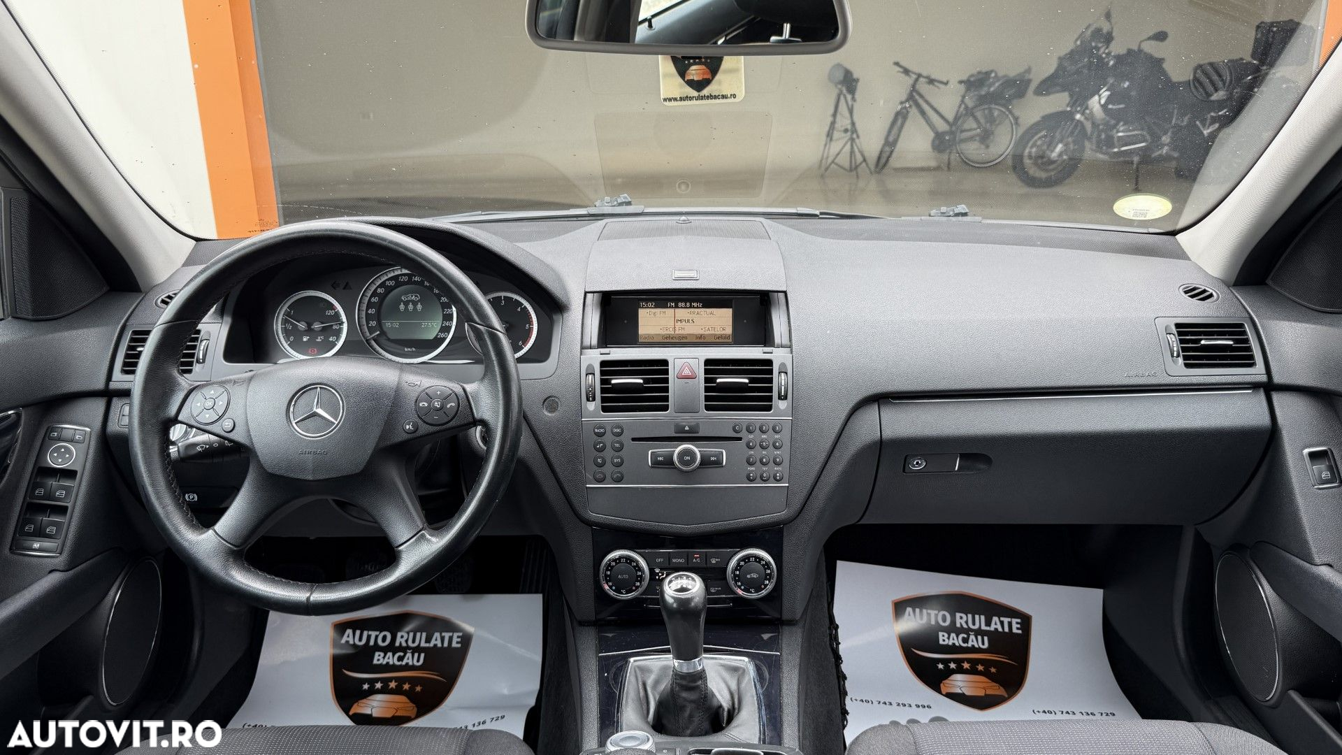 Mercedes-Benz C - 8