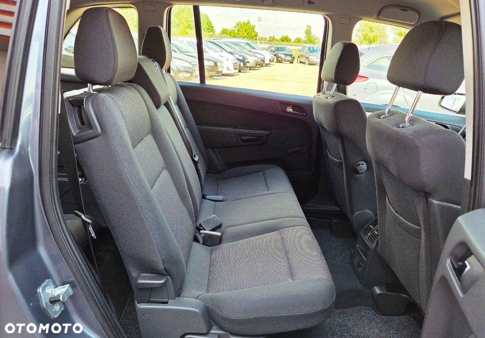 Opel Zafira - 39