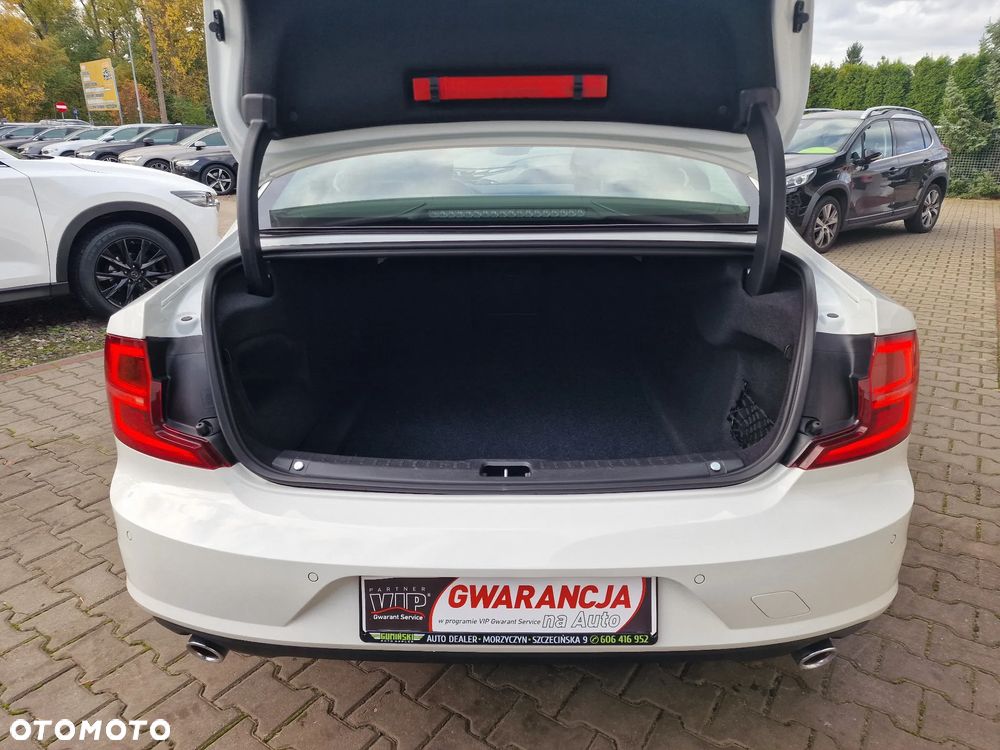 Volvo S90 T4 Geartronic Momentum Pro - 14