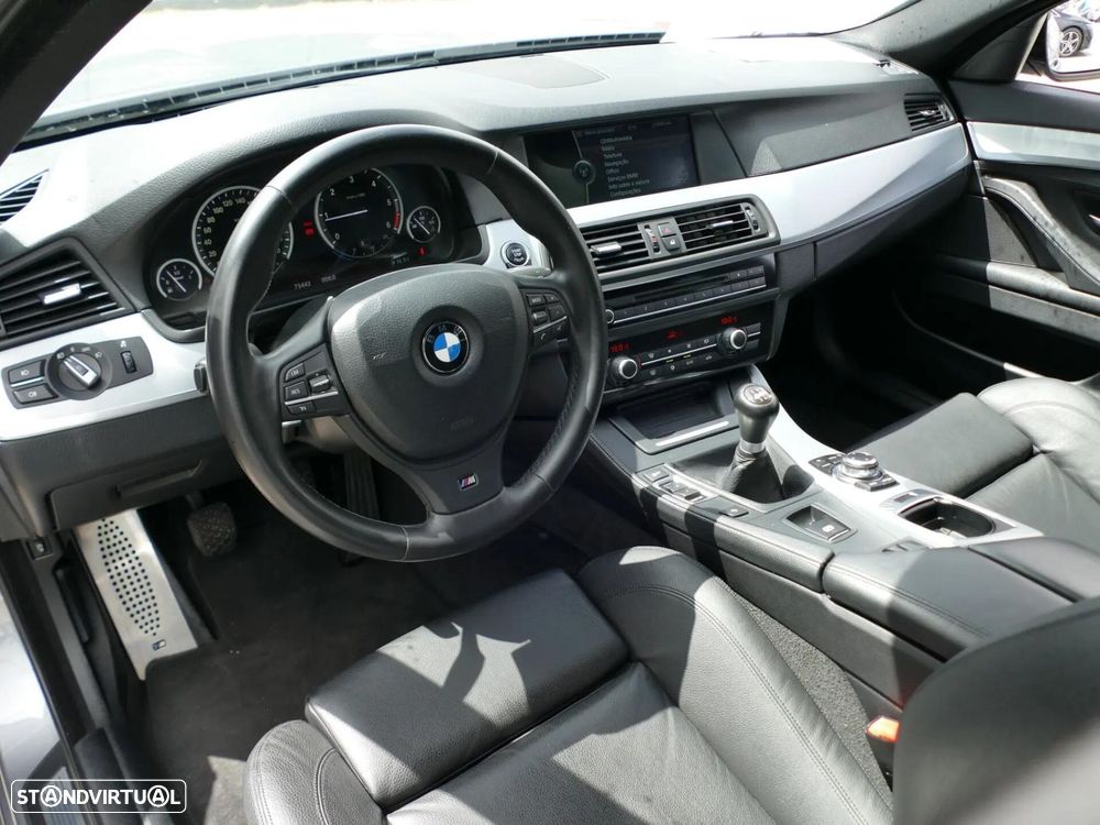 BMW 525 d Pack M - 28