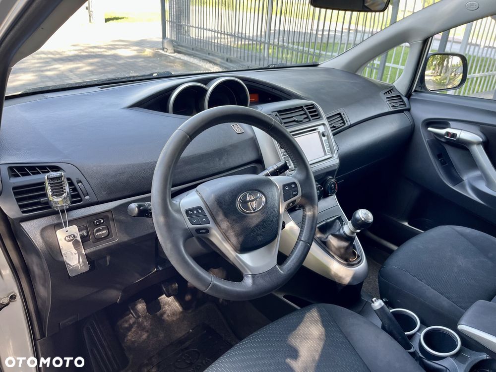Toyota Verso - 5