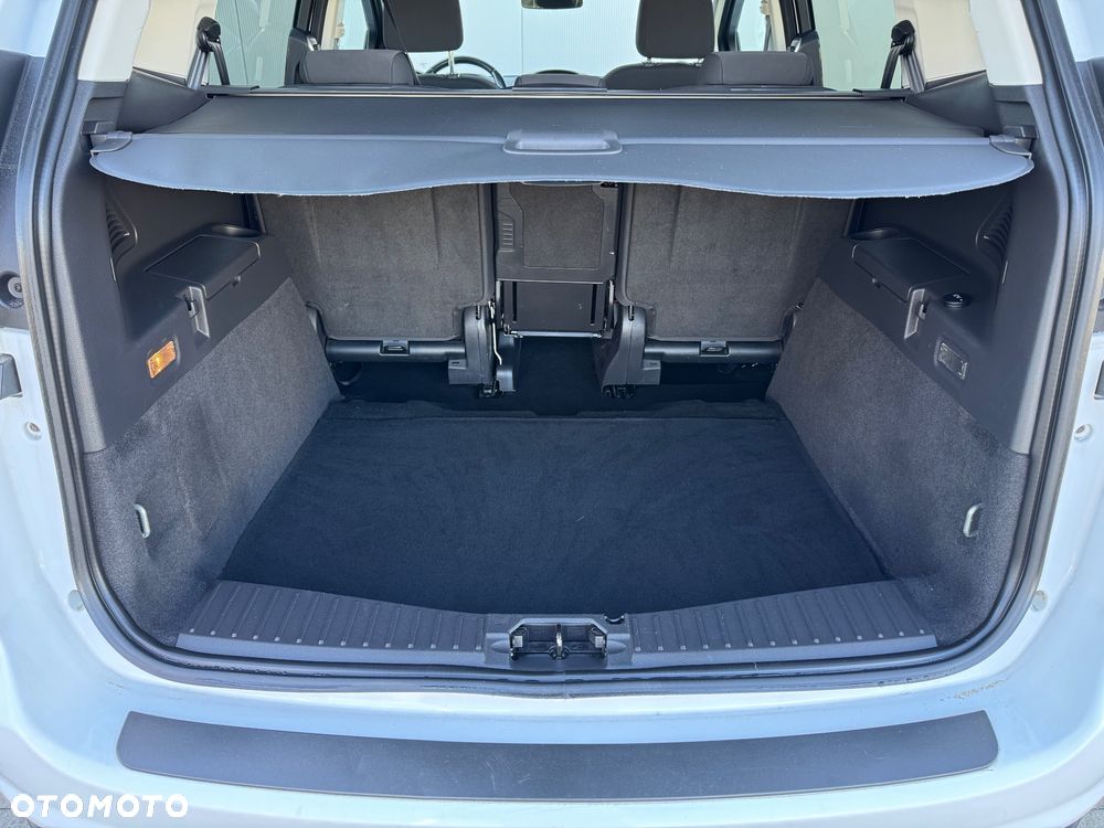 Ford Grand C-MAX - 30