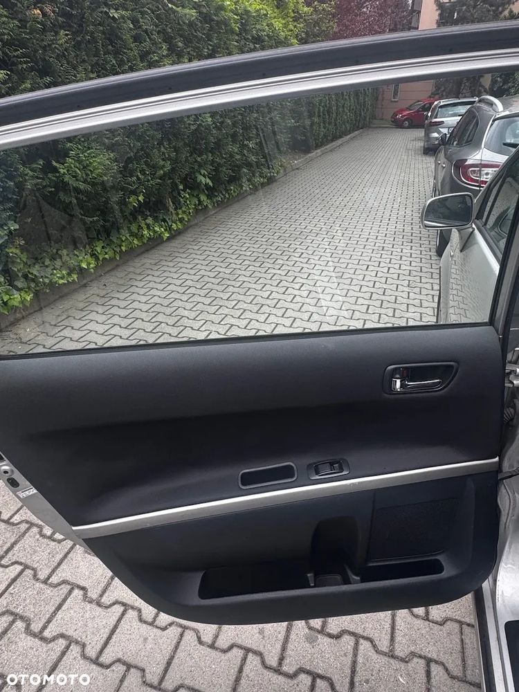 Toyota Corolla Verso 2.2 D-4D Premium - 15