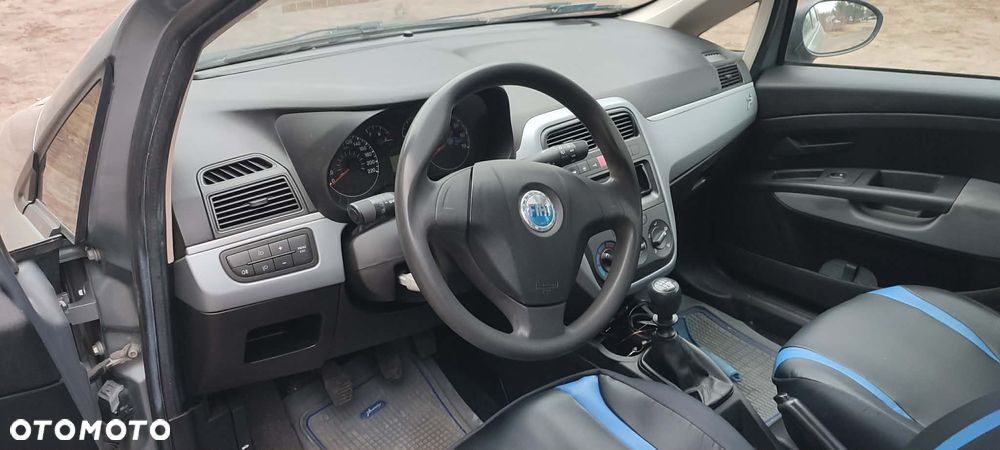 Fiat Punto 1.2 8V Active - 10