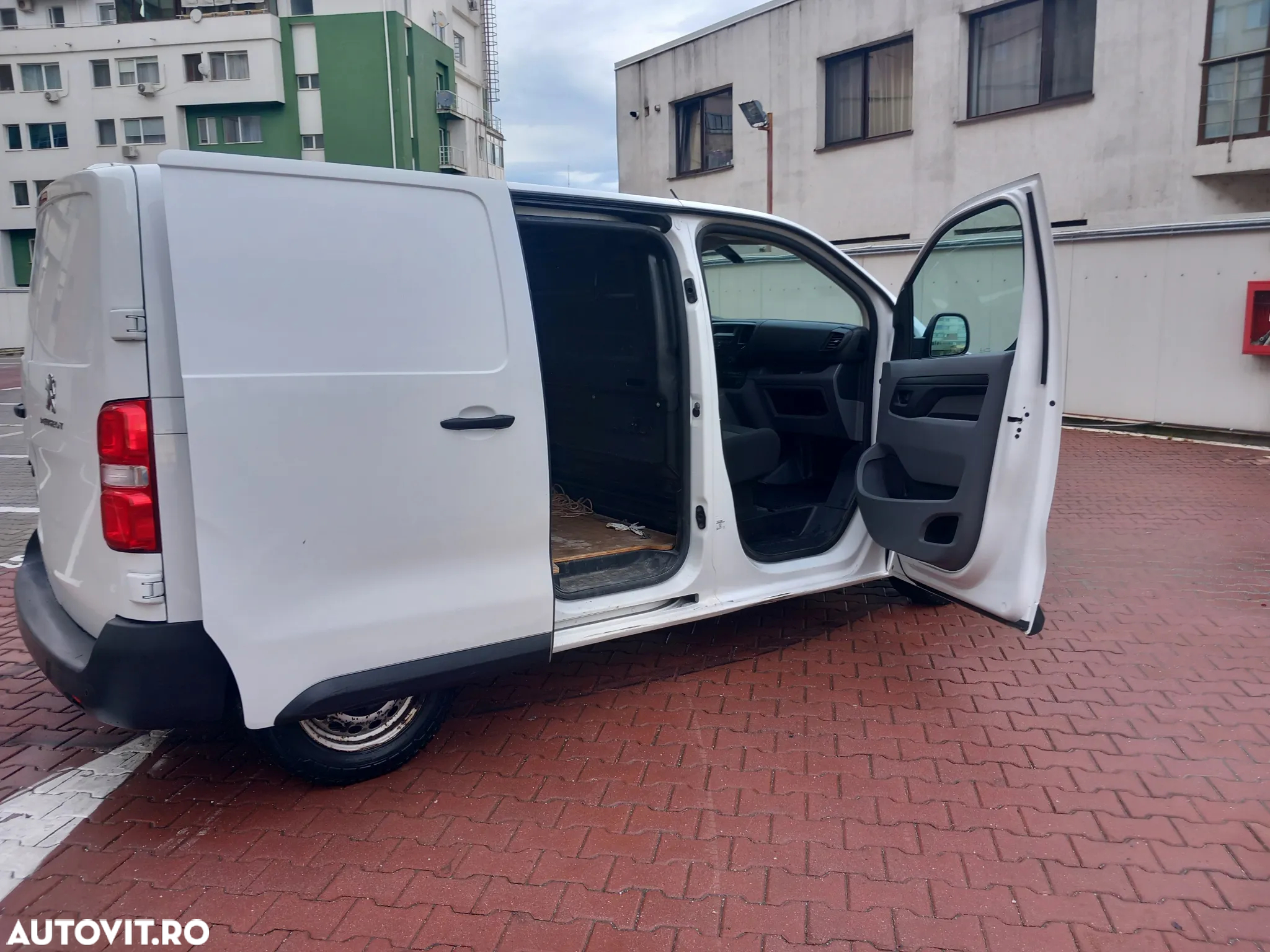 Peugeot Expert Combi L1H1 1.6 BlueHDI 115 S&S - 12