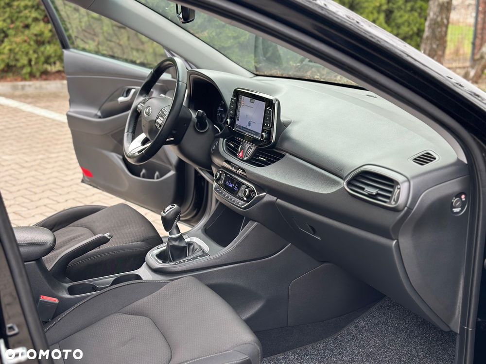 Hyundai i30 1.4 Passion Plus - 23