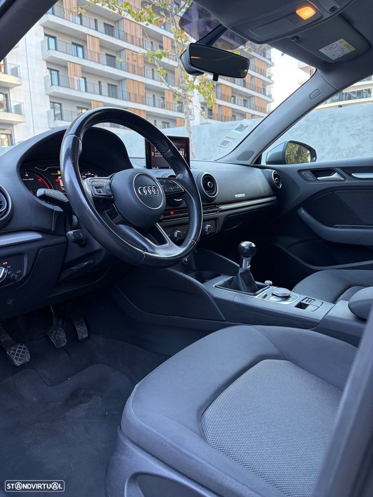 Audi A3 Sportback 1.6 TDI Advance - 18