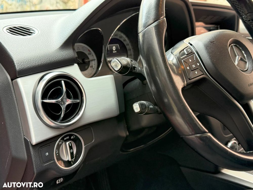 Mercedes-Benz GLK - 9