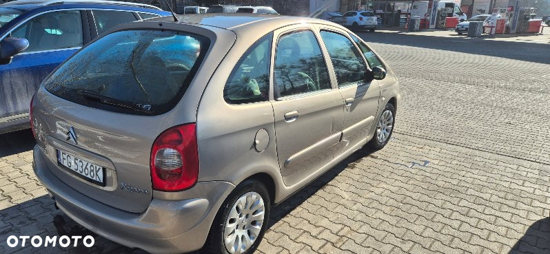 Citroën Xsara Picasso 1.8 16V SX - 9