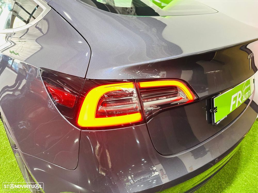 Tesla Model 3 Long-Range Dual Motor AWD - 24