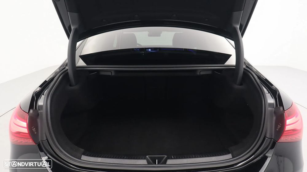 Mercedes-Benz A 180 Limousine d AMG Line Aut. - 28