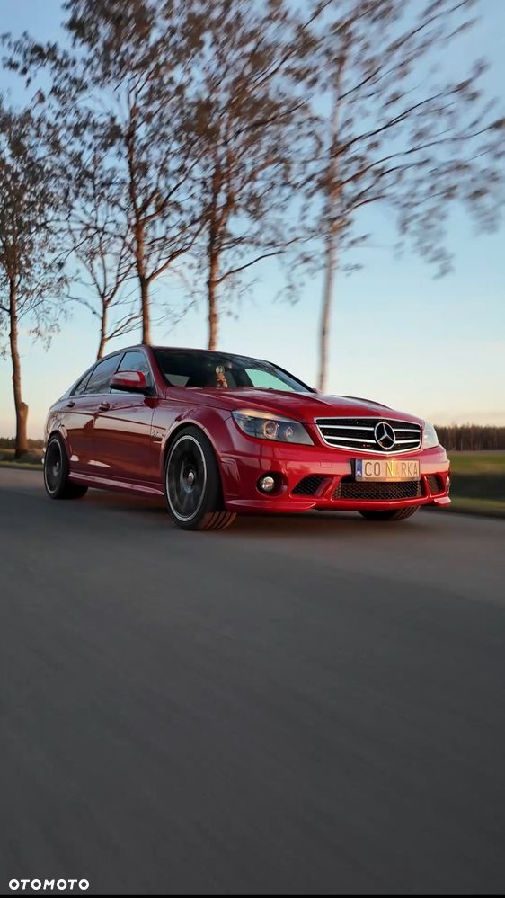 Mercedes-Benz Klasa C 63 AMG - 23