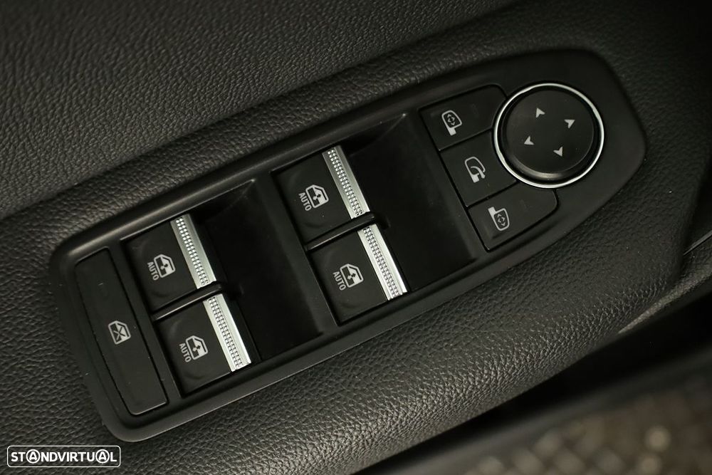 Renault Captur 1.0 TCe Techno Bi-Fuel - 21