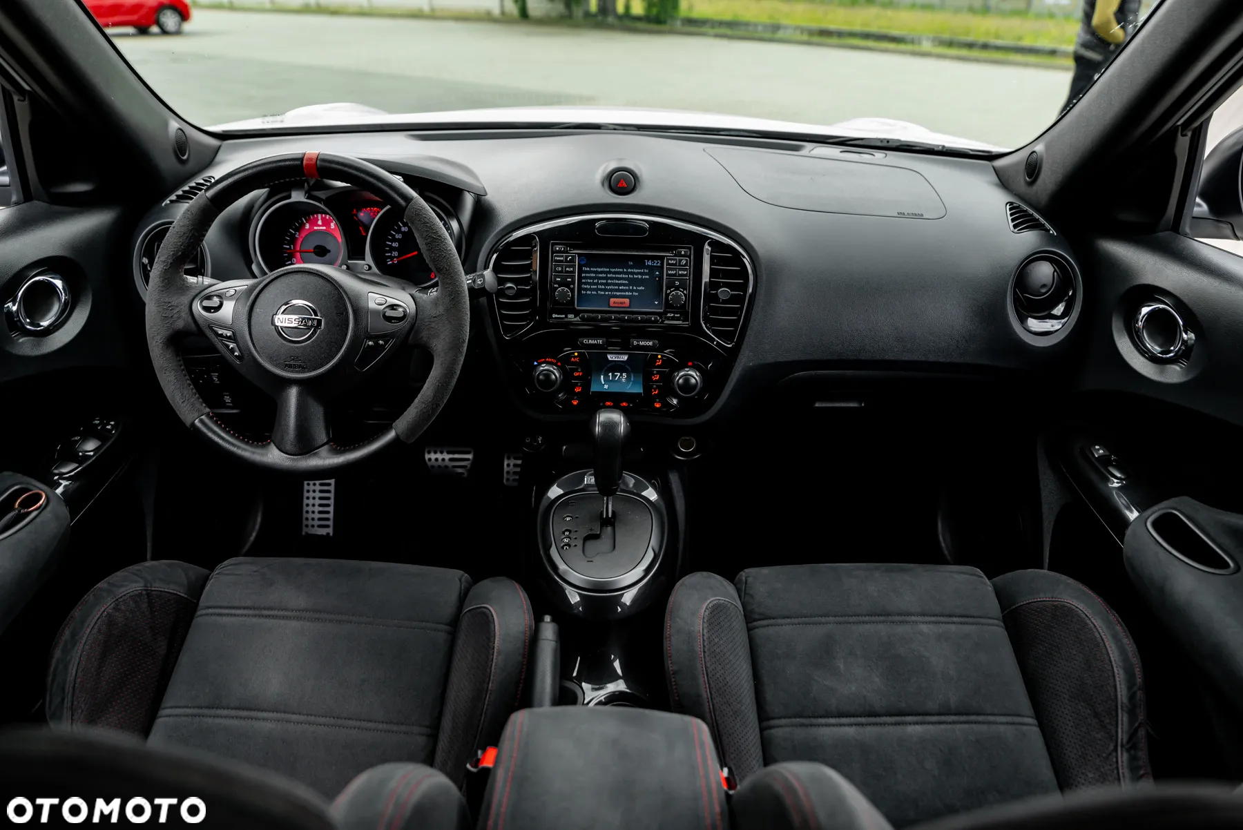 Nissan Juke 1.6 T Nismo 4x4 - 26