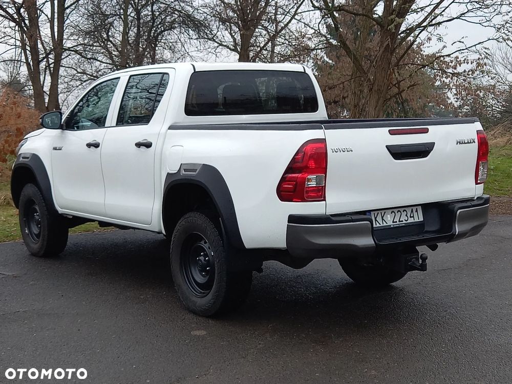 Toyota Hilux - 3