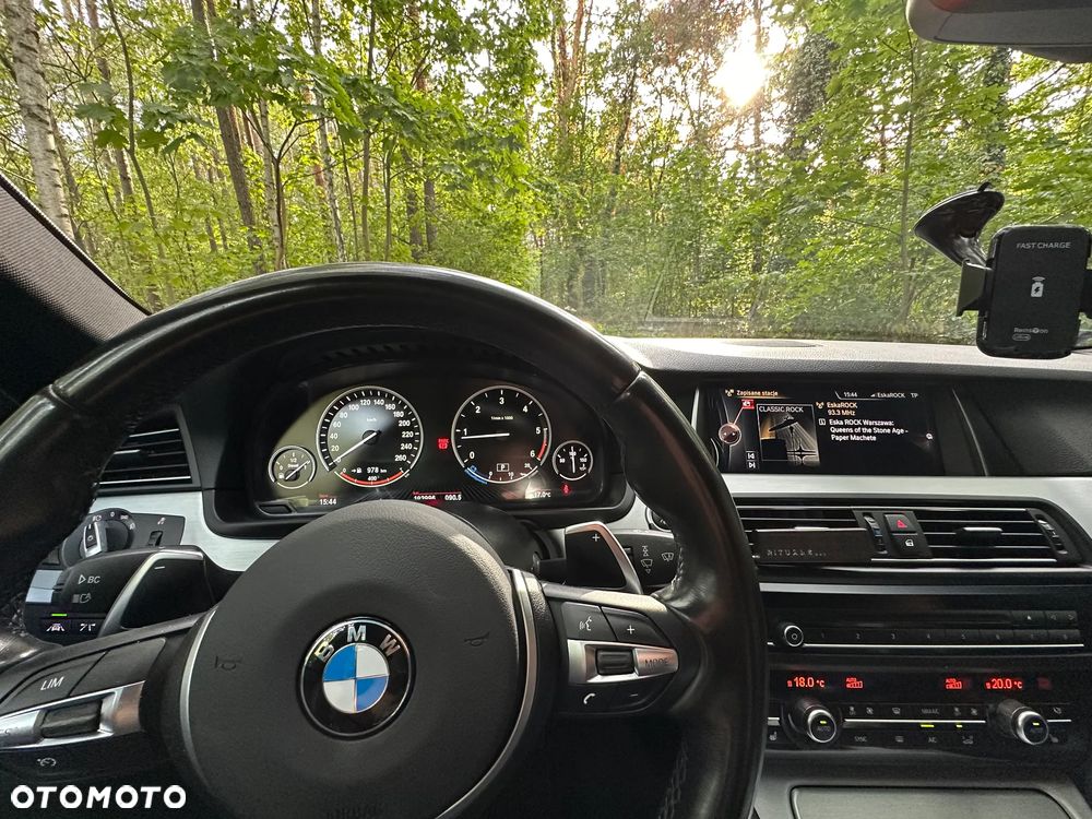 BMW Seria 5 525d Touring Luxury Line - 9