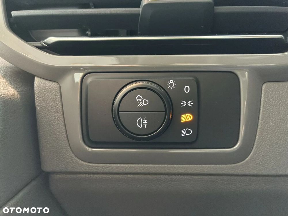 Volkswagen Caravelle - 32