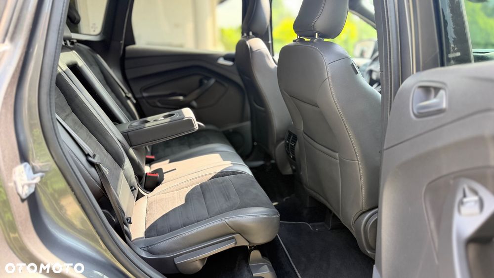 Ford Kuga 2.0 TDCi 4x4 ST-Line - 21