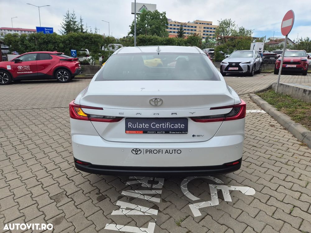 Toyota Camry 2.5 Exclusive - 7