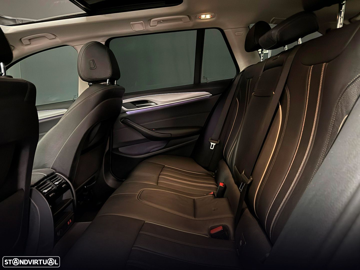 BMW 530 e Line Luxury - 14