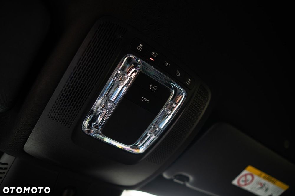 Mercedes-Benz GLB - 13