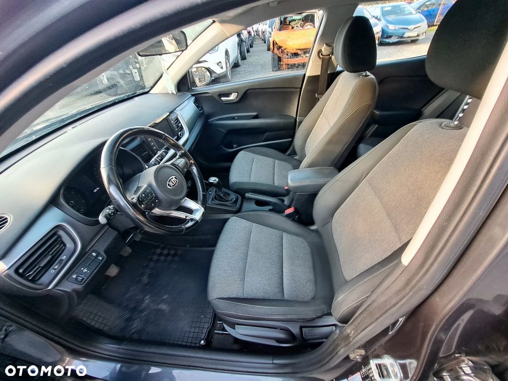 Kia Stonic 1.4 L - 16