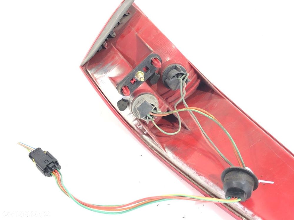 LAMPA PRAWY TYŁ  PEUGEOT 607 (9D, 9U) 2000 - 2022 2.2 HDi 98 kW [133 KM] olej napędowy 2000 - 2006 - 4