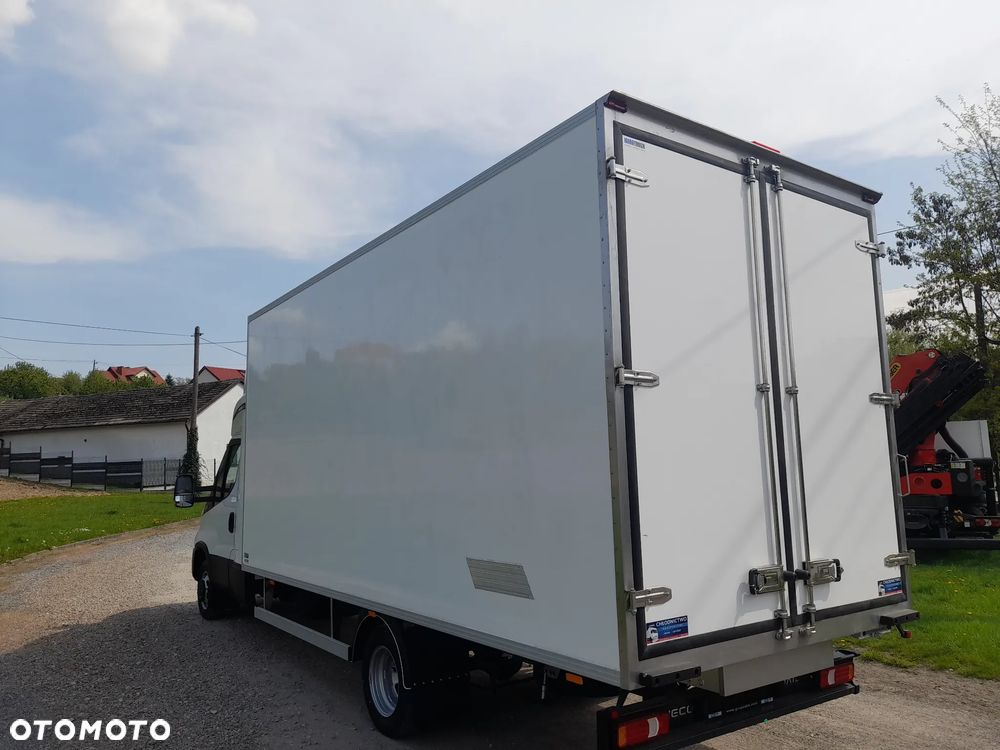 Iveco DAILY 70C18 72C18 --NOWY-- dmc 7,2T 180Koni MROŹNIA chłodnia kontener SYPIALNIA  model PRZED liftingiem!!! bez radarów bez wagi!!! - 4