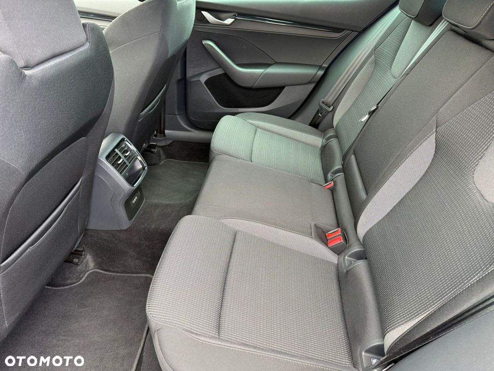 Skoda Octavia 1.5 TSI mHEV Selection DSG - 28