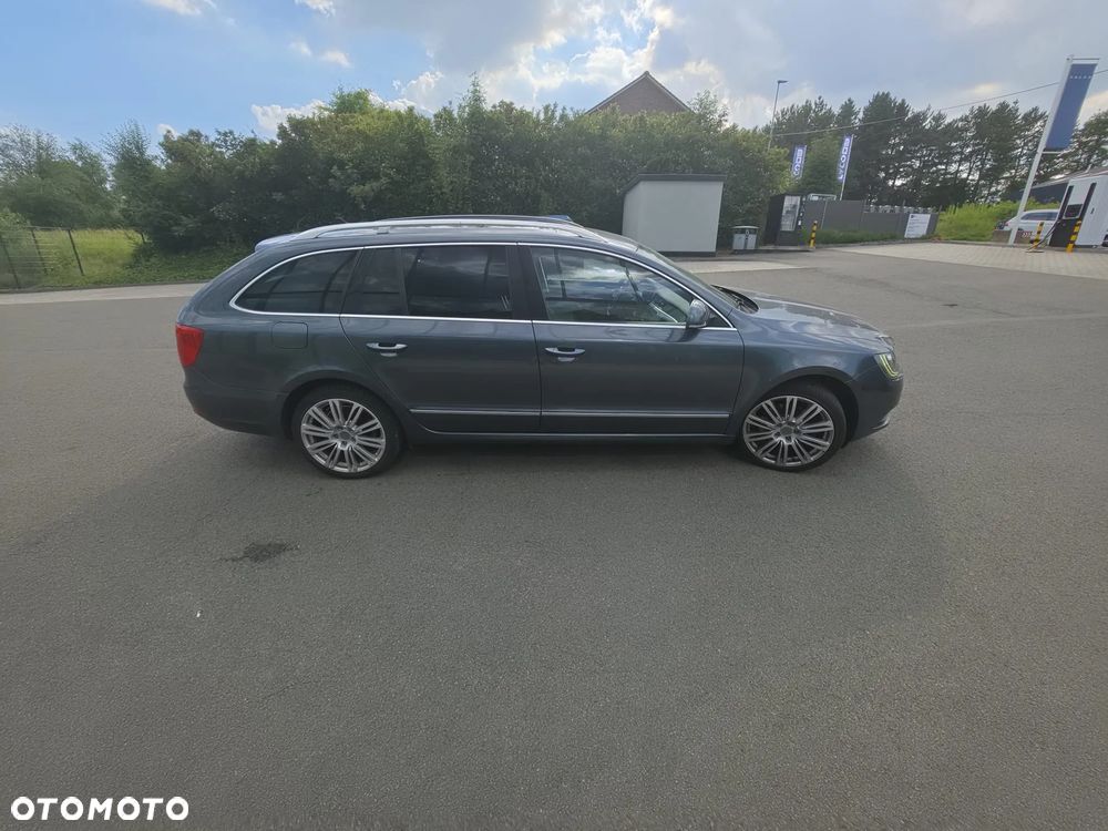 Skoda Superb 2.0 TDI 4x4 Exclusive - 17