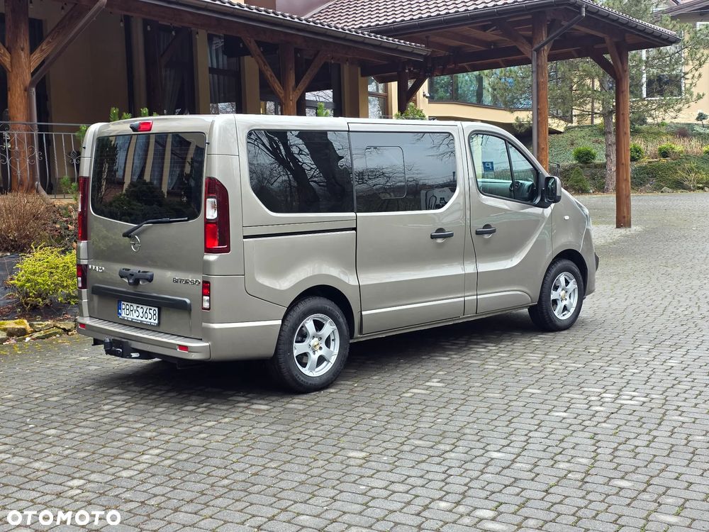 Opel Vivaro - 28