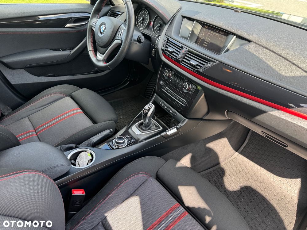 BMW X1 sDrive18d Sport Line - 29