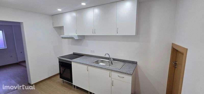 Habitação T3 no centro Lamego – Rua do Desterro. - Grande imagem: 3/8