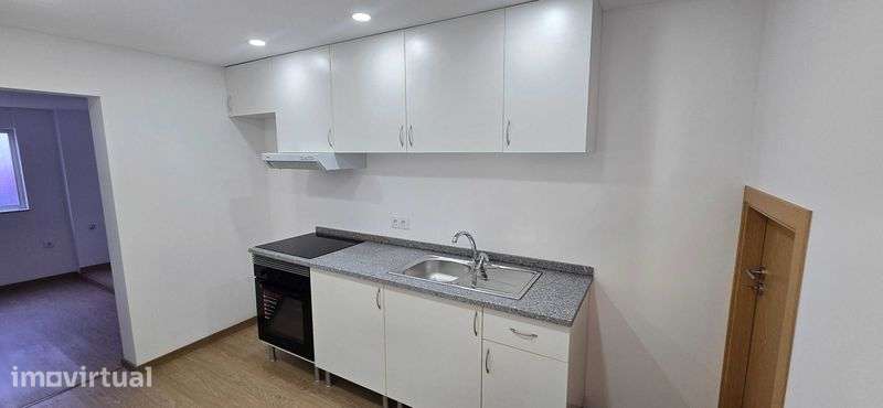 Habitação T3 no centro Lamego – Rua do Desterro. - Grande imagem: 3/8