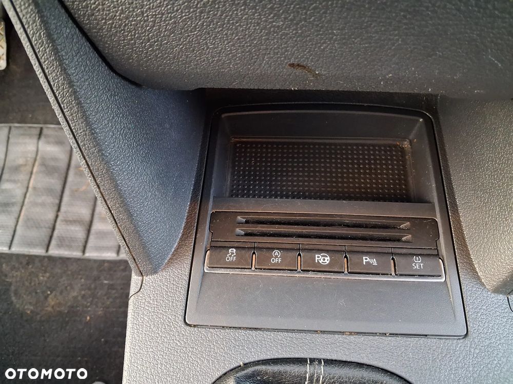 Volkswagen Touran 1.2 TSI STYLE - 12