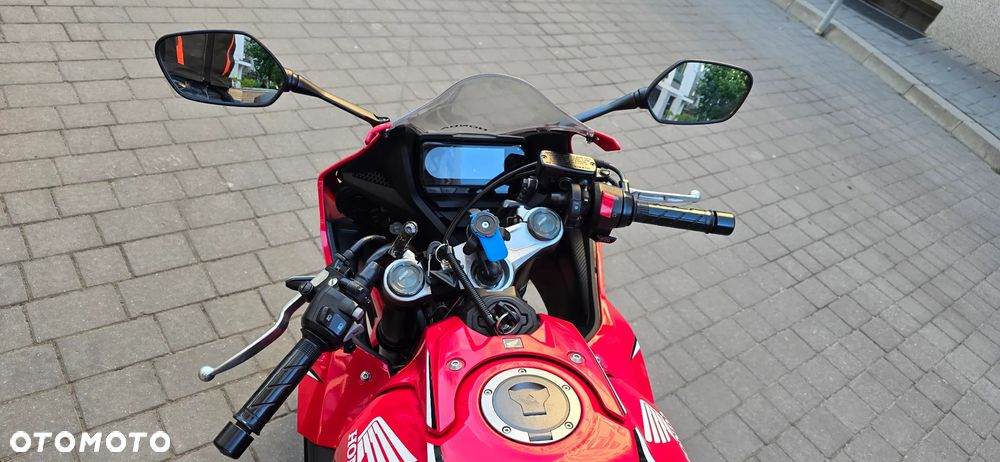 Honda CBR - 7
