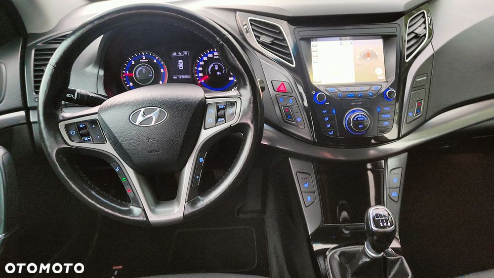 Hyundai i40 Kombi blue 1.7 CRDi Premium - 35