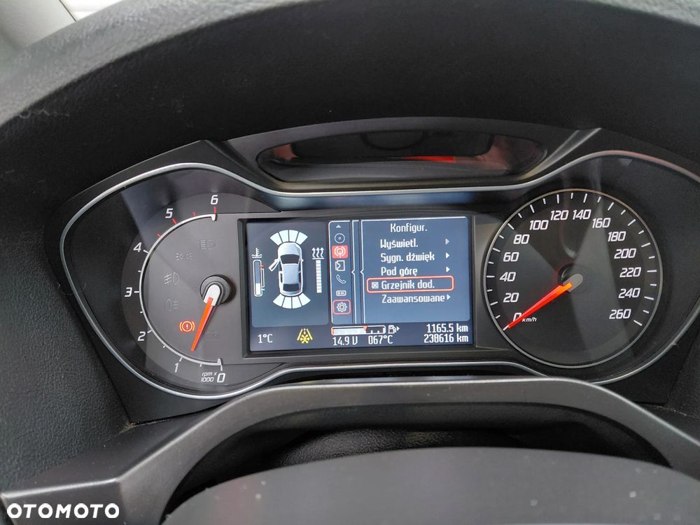 Ford S-Max 2.0 TDCi DPF Titanium X - 24