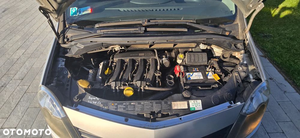 Renault Modus 1.6 16V Privilege - 9
