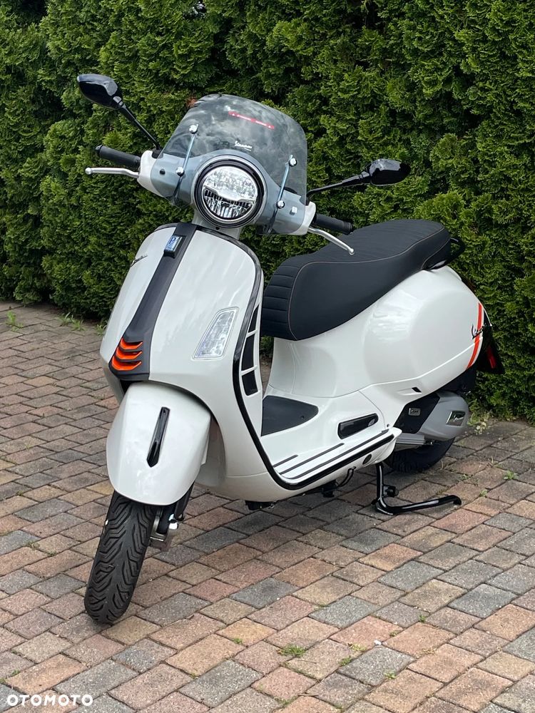 Vespa GTS - 1