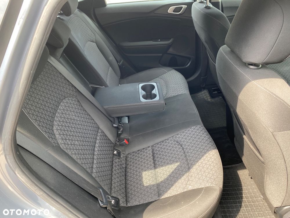 Kia Ceed 1.6 CRDi mHEV L - 30