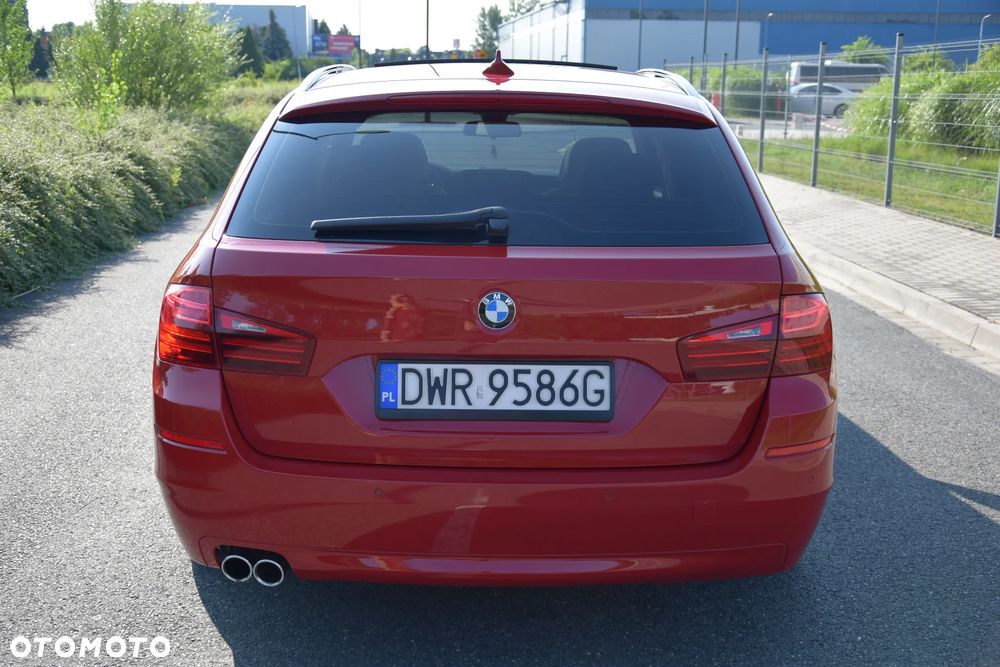BMW Seria 5 525d - 5