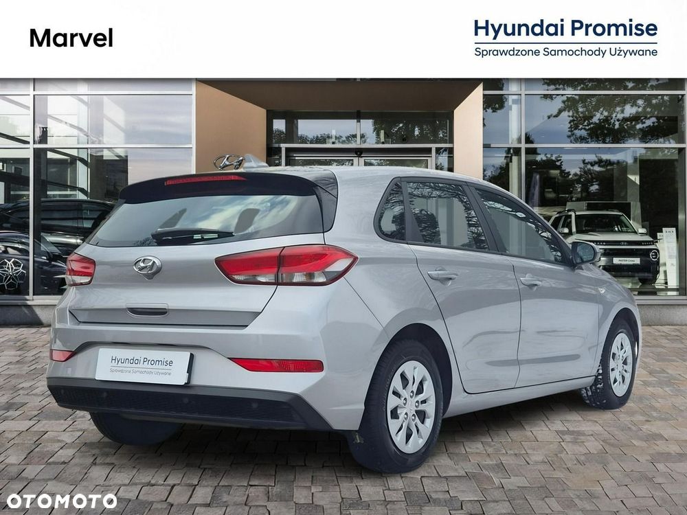 Hyundai i30 1.5 DPI Classic + - 6