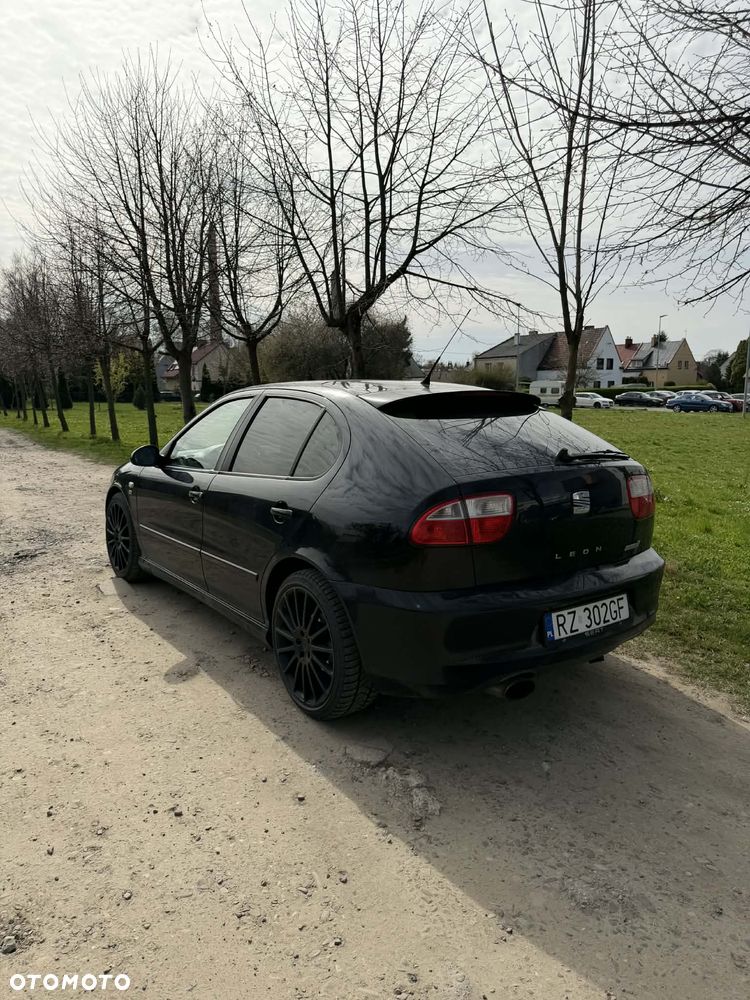 Seat Leon 1.8T Cupra R - 8