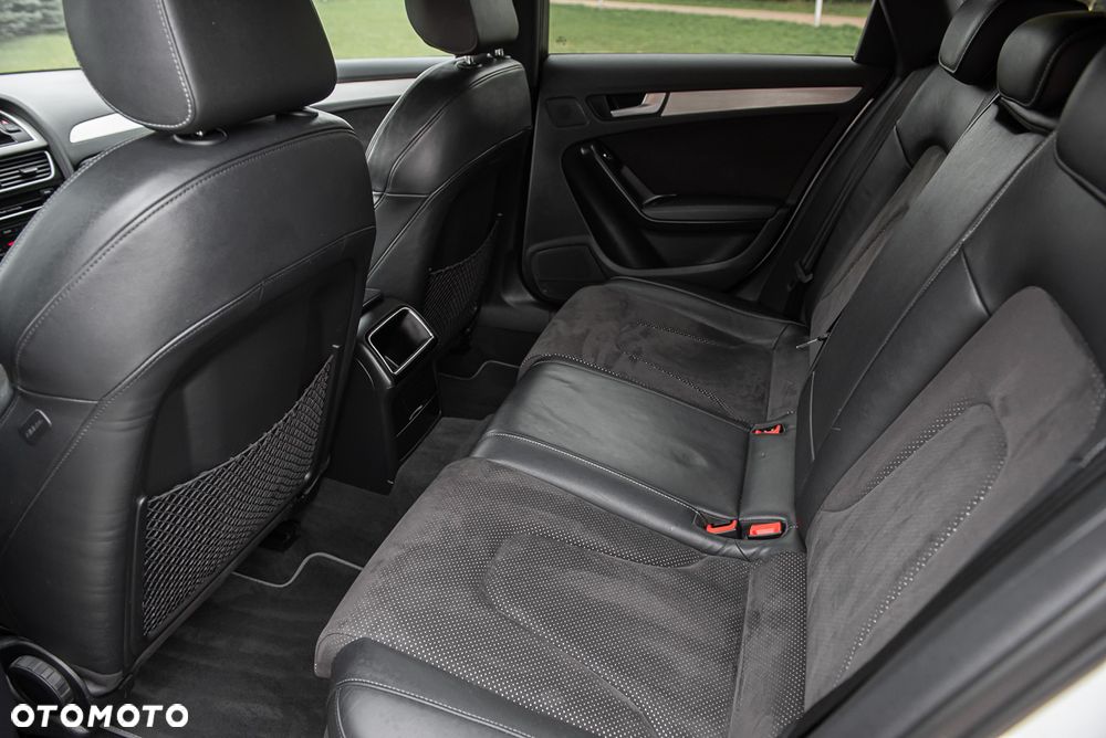Audi A4 Avant 2.0 TDI DPF quattro S line Sportpaket - 28