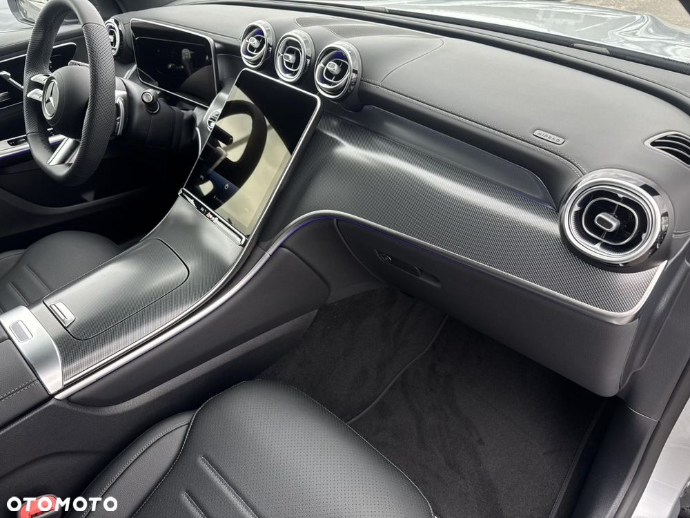 Mercedes-Benz GLC - 22