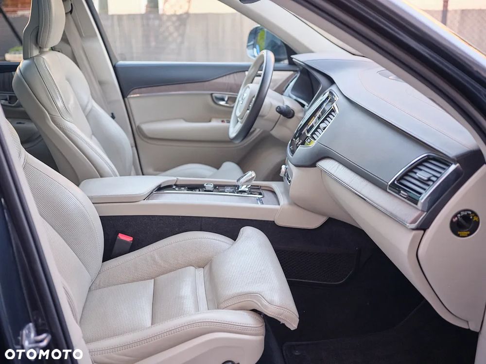 Volvo XC 90 B5 D AWD Inscription 7os - 25