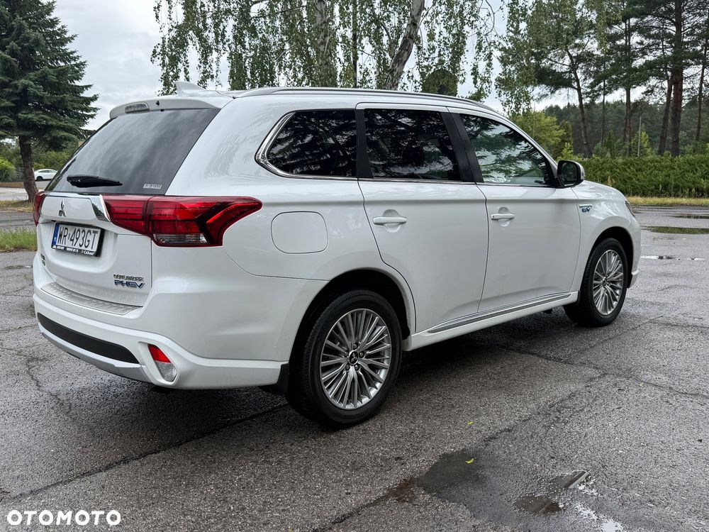 Mitsubishi Outlander 2.0 Instyle + 4WD CVT - 4