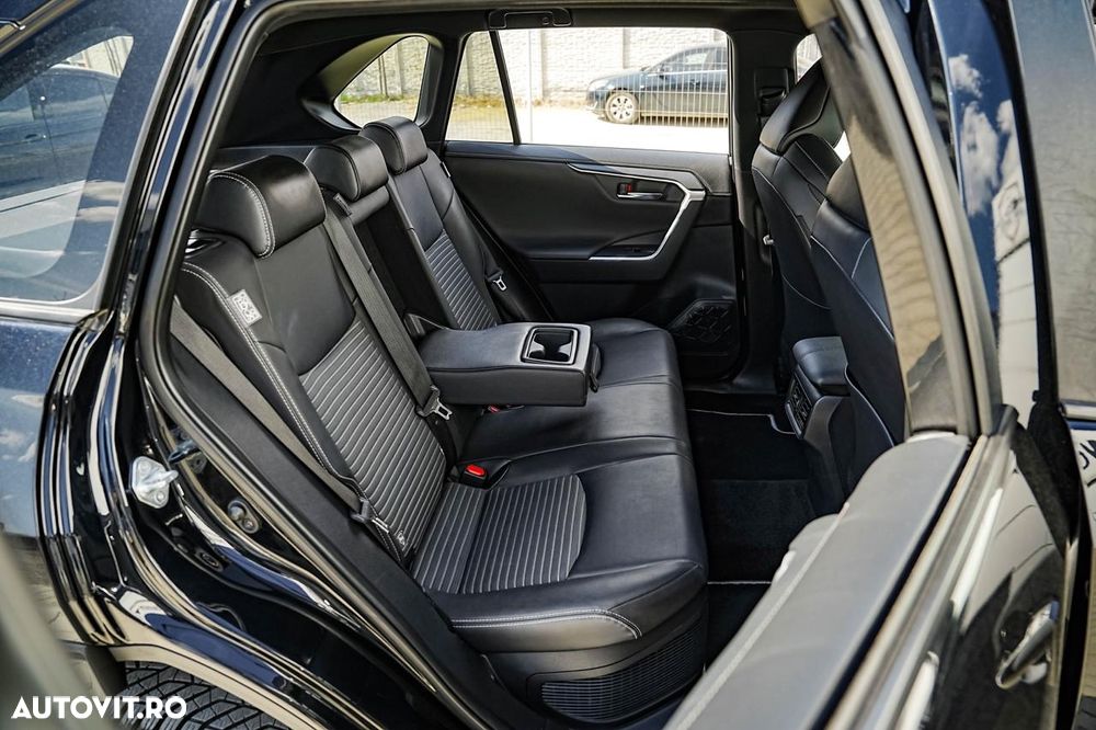 Toyota RAV4 2.5 4x4 Black Edition - 13