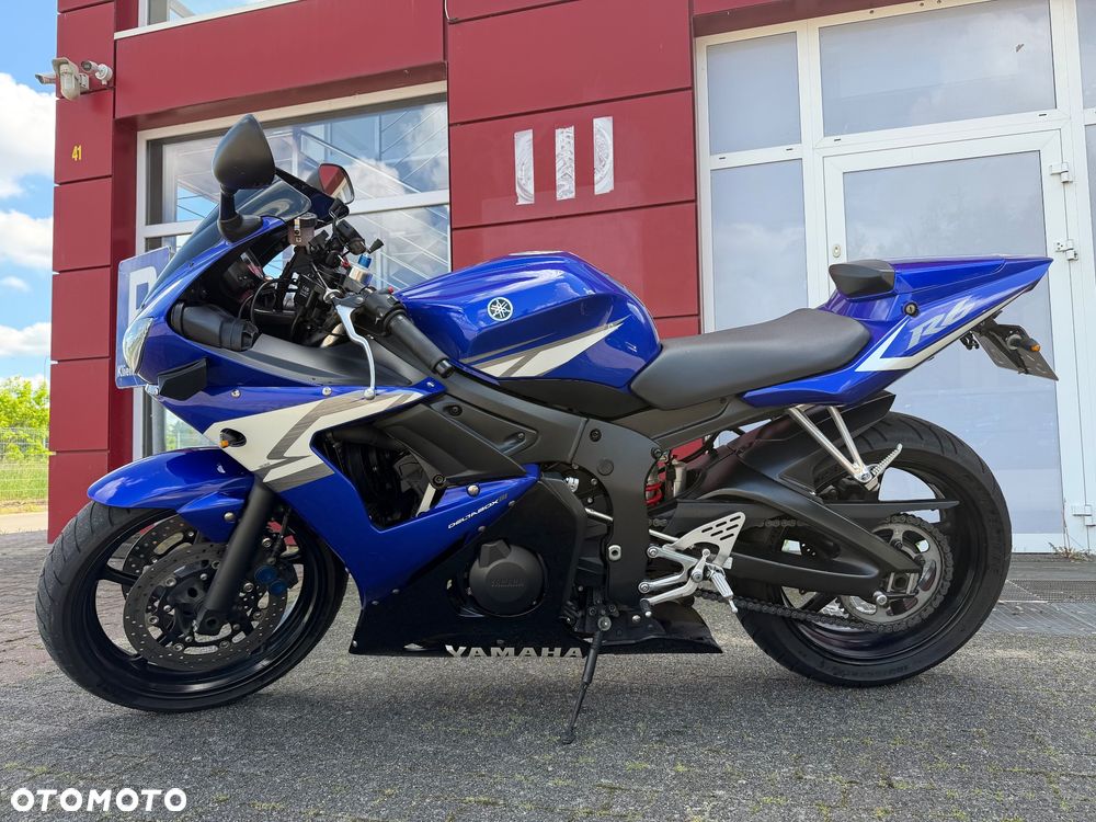 Yamaha R6 - 1